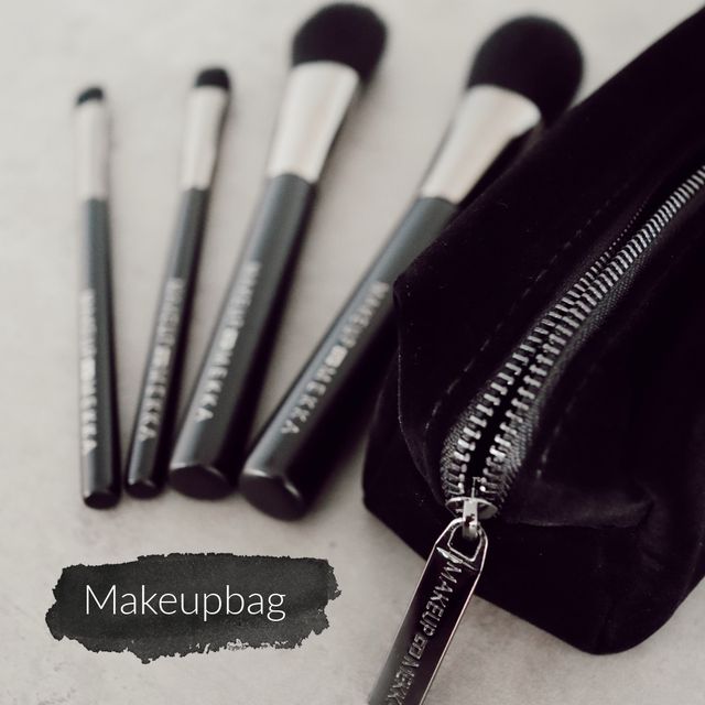 Night Brush Set & Makeup Bag Night Brush Set & Makeup Bag